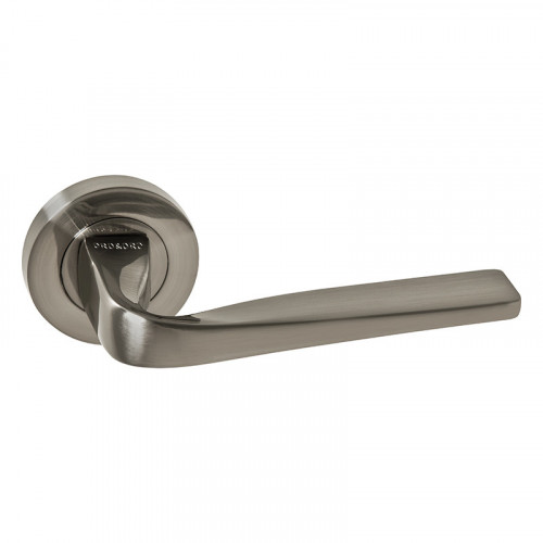 072-16E COMO SATIN NICKEL LEVER ON ROUND ROSE